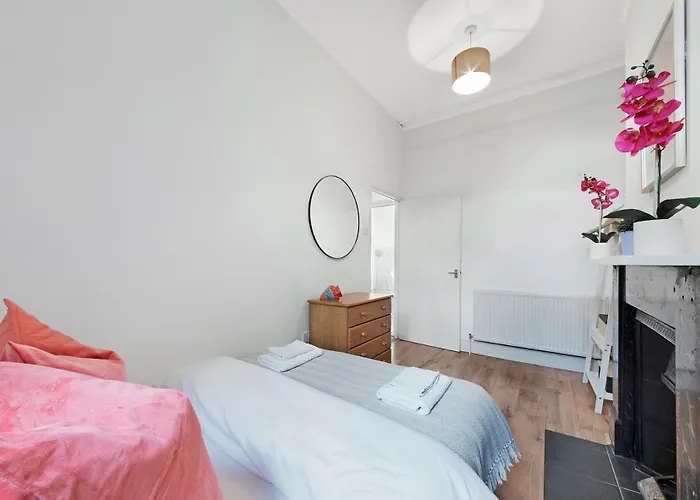 One Bedroom Flat Muswell Hill - First Floor